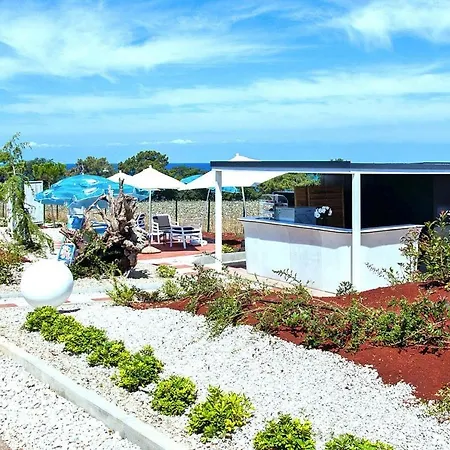 Mobile In Novigrad About 100 M From The Sea Ferienhaus
